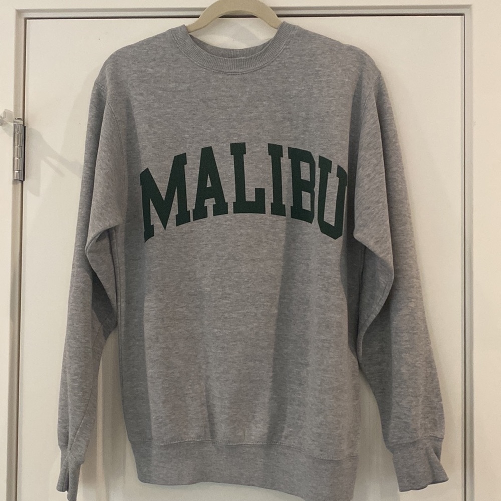 Brandy Melville Malibu sweatshirt